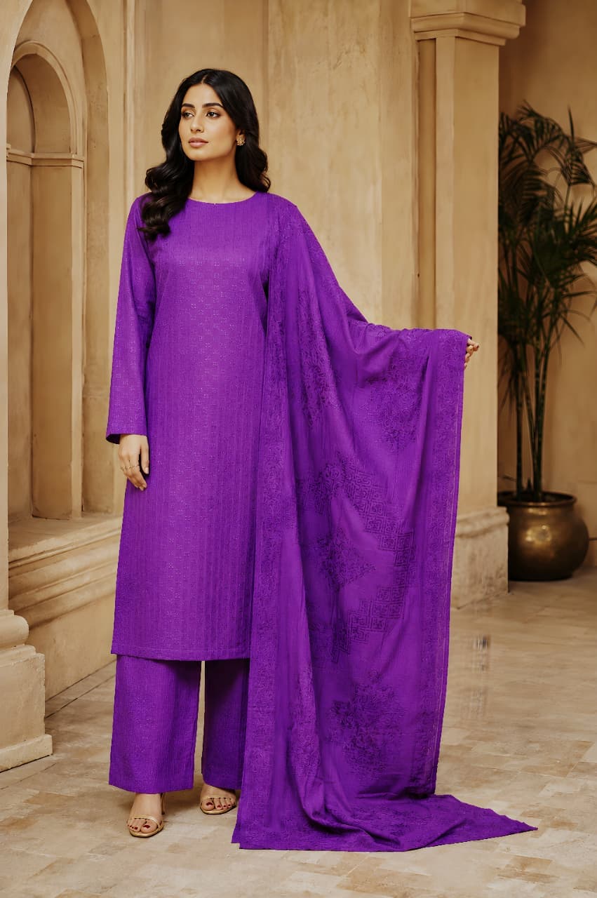 *Imperial Texture Velvet – 3-Piece Unstitched Collection ✨👑*